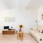 Le Cosy Yourhosthelper